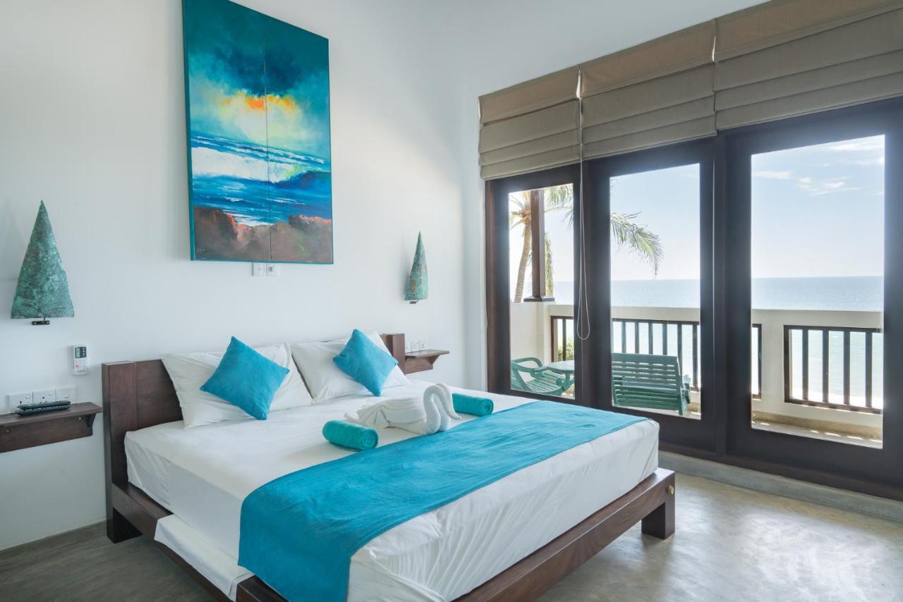 At Ease Beach Hotel Hikkaduwa Buitenkant foto